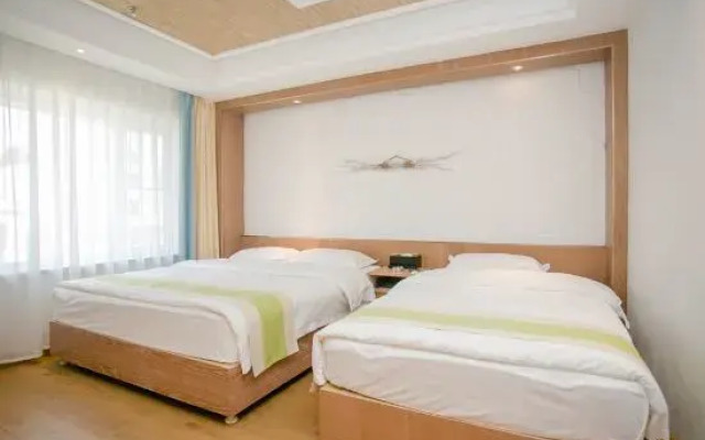 Changchun Lanhai Tangquan Business Hotel