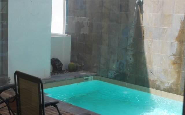 Luna Blanca by Kivoya