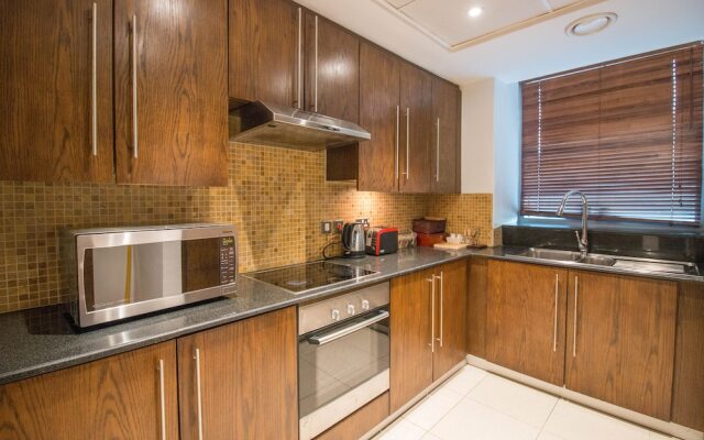 One Perfect Stay Executive Tower