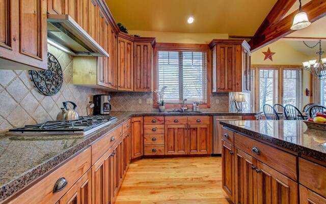 Coopers Collection 13 - Lowell Avenue Getaway