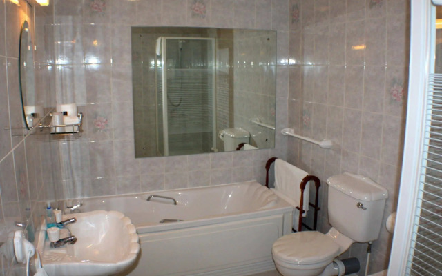 Ulceby Lodge