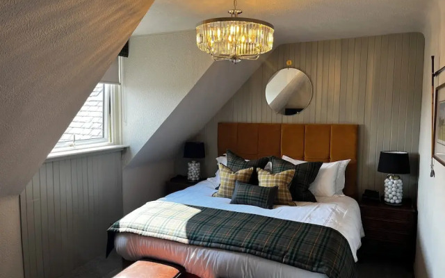 Abbotsford Hotel