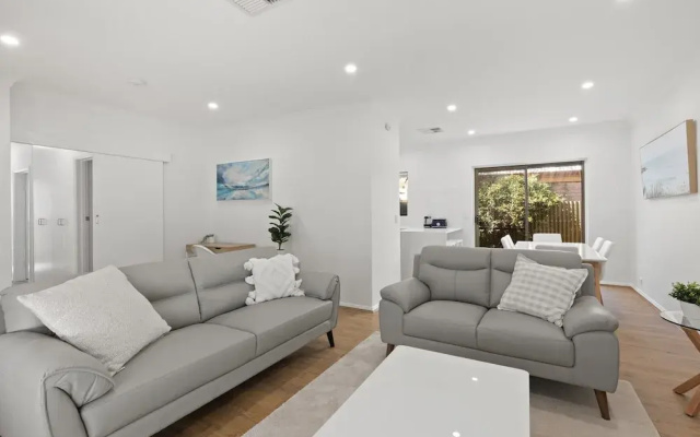 Stylish 3-bed House Close to Attractions