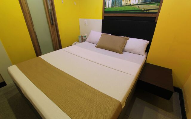 Hotel DreamWorld Araneta Cubao