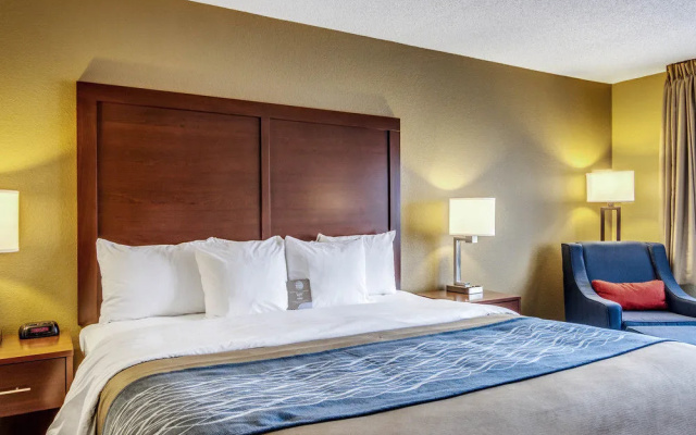 Baymont Inn and Suites Grafton