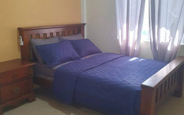 Lovely 2-bedroom apartment with shared jacuzzi & pool