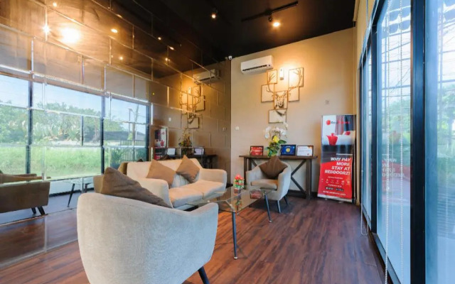 RedDoorz Plus near Universitas Sumatera Utara