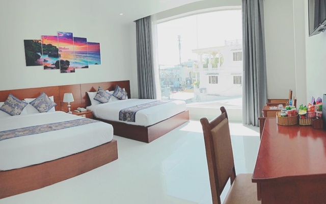 Royal Hotel – Guest Rooms – Bac Lieu