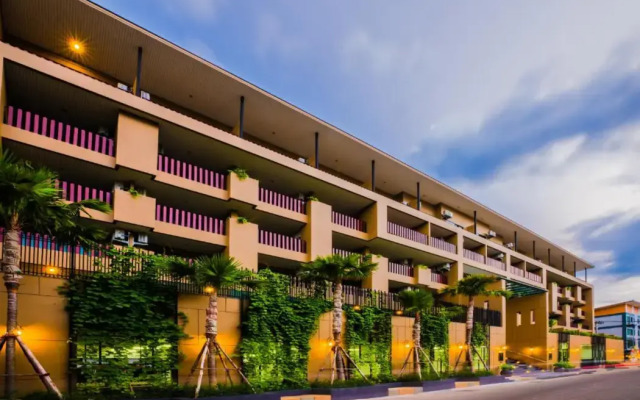 Lani Chiang Mai Hotel