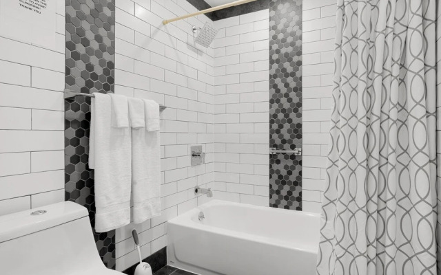 Emmanuel Luxury Living