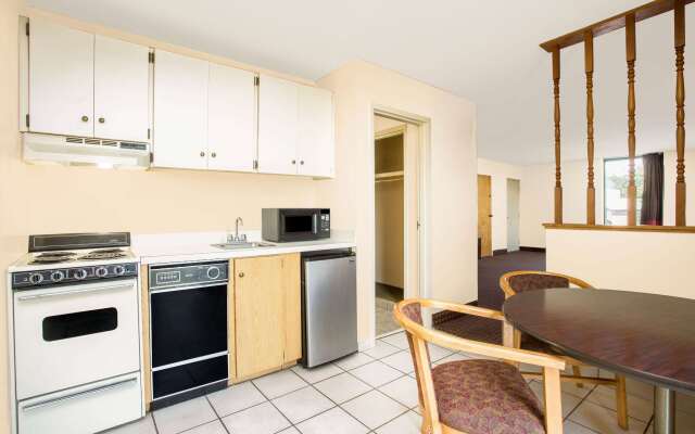 Days Inn by Wyndham Easley/Greenville/Clemson Area