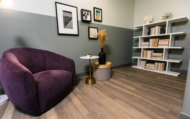voco The Darwin Atlanta Midtown by IHG