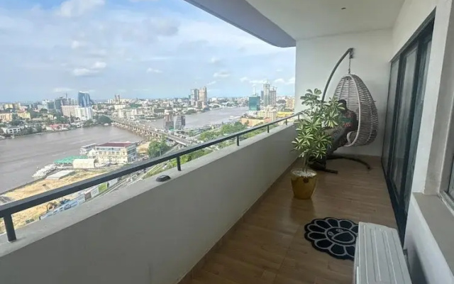 Top Loft 3 Bed   Penthouse Apartment