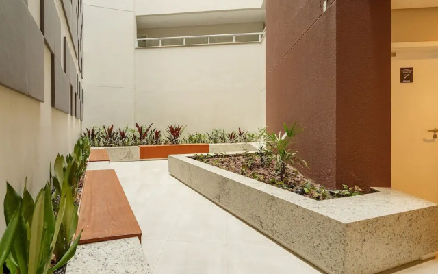 Apartment in the Center With Pool Rri103