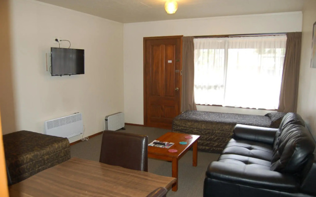 Carisbrook Motel