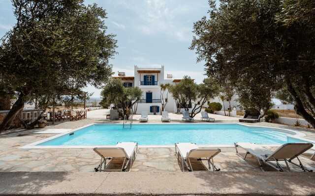 Diamantis studios apartments