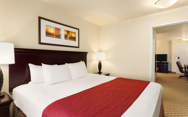 Country Inn & Suites by Radisson, Carlisle, PA