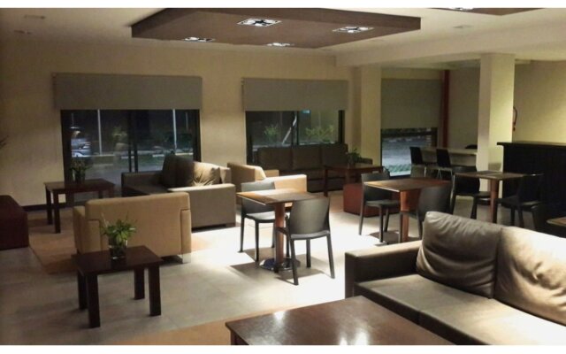 Casa Campus Pilar Suites