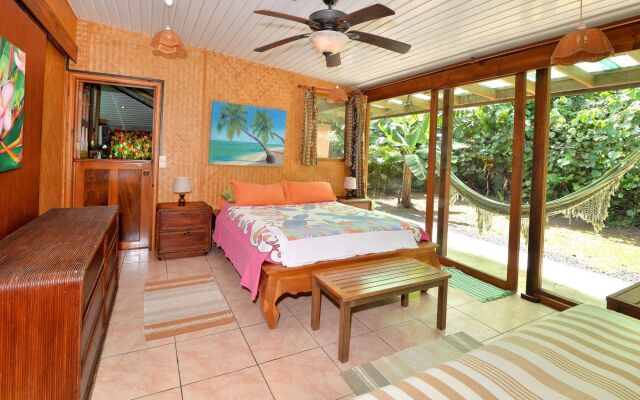 Marks Place Moorea