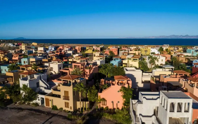 Casa Encantada 3 BR by Casago