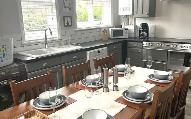 Luxury Family Home Central Bournemouth Sleeps 6