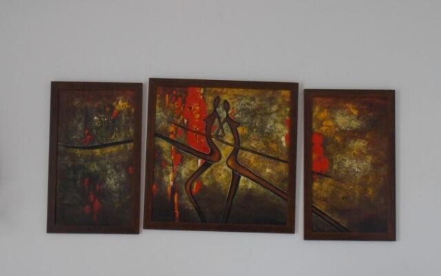 Markle - Swimming Pool and Sunbeds - A6