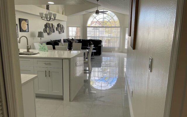 Elegant & Luxury Apartment Close Disney