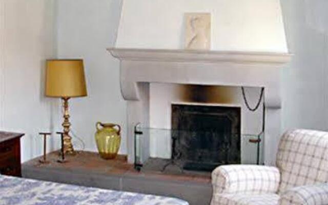 Lambertesca Halldis Apartments