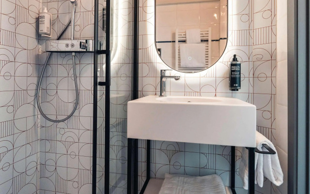Ibis Styles Charleroi Airport Aero 44