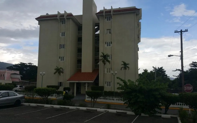 The Oasis at Oaklands Apartment 2