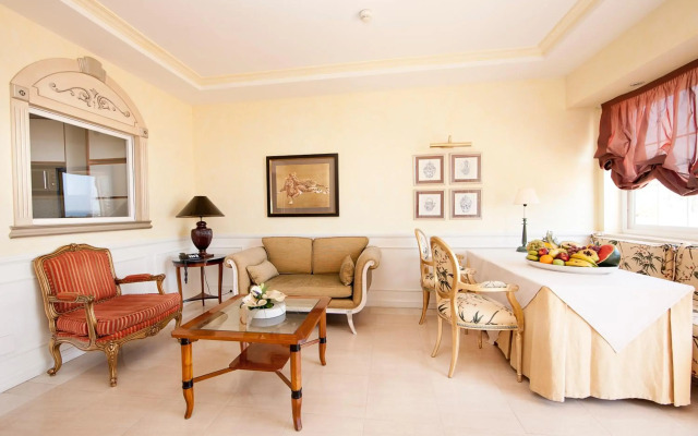 Apartamentos Guadalpin Boutique