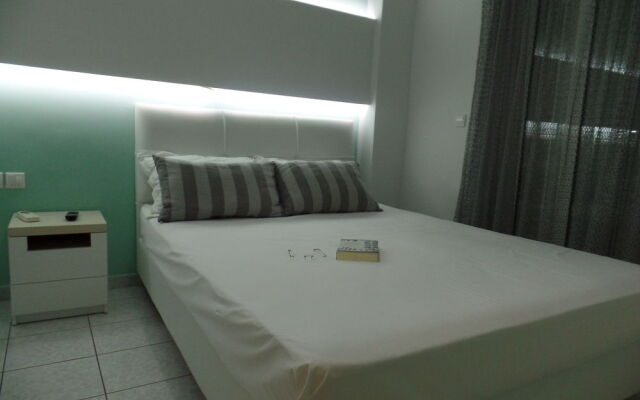 Ouzas Luxury Hotel