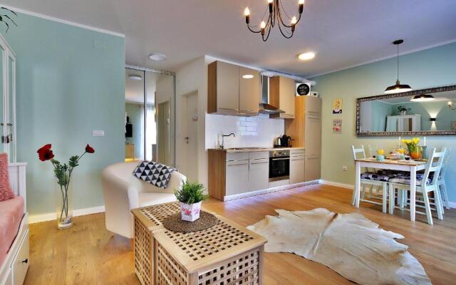 Studio Apartment Ada 2