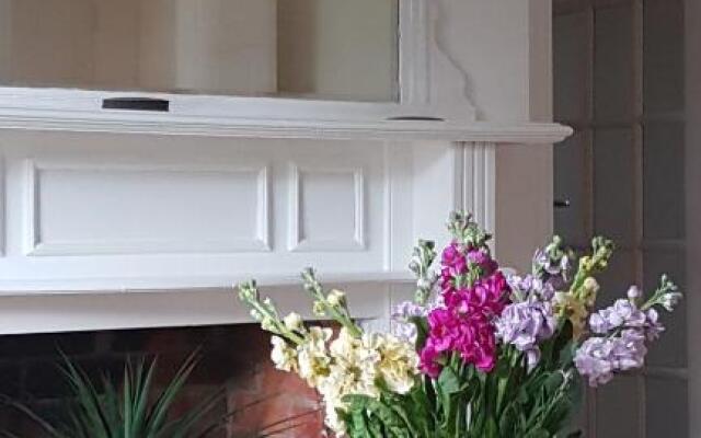 Lovely 2 Bedroom Flat Wifi Close to the beach