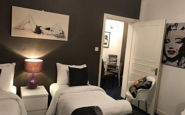Carlton Kensington Apartments