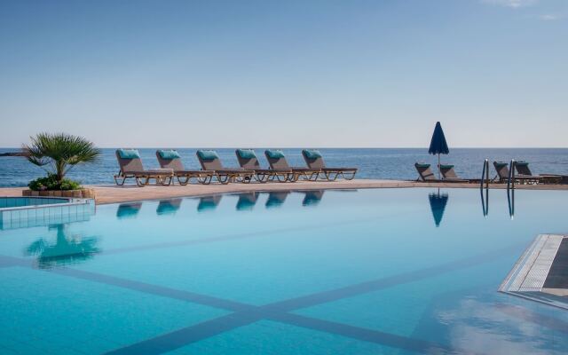 Pyrgos beach hotel apartments