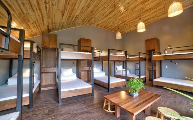 Lustig Hostel