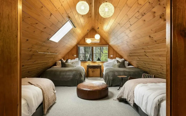 Onyx Retreat Healesville Luxury Lodge x Hot Tub