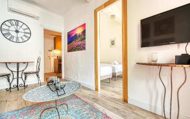 Romantic and new apartment in the famous Rue Meynadier in the supercentre of Cannes
