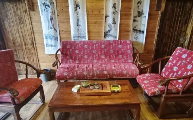 Lushan Yunzhongju Hostel