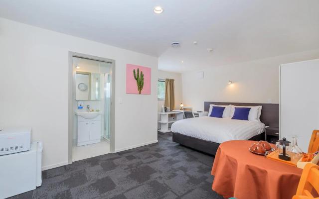 Greenlane Motel