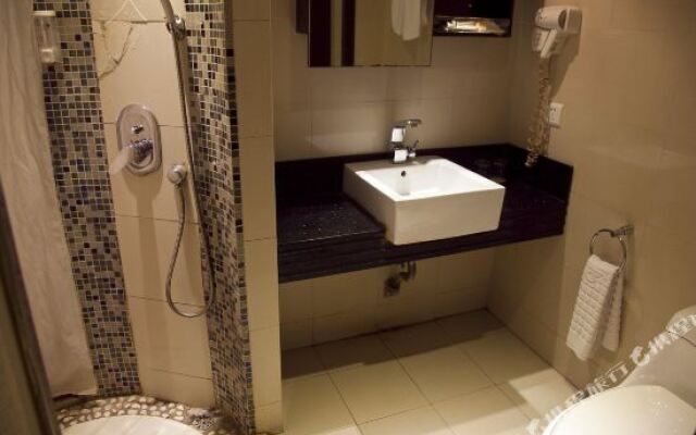 Huijin Business Hotel