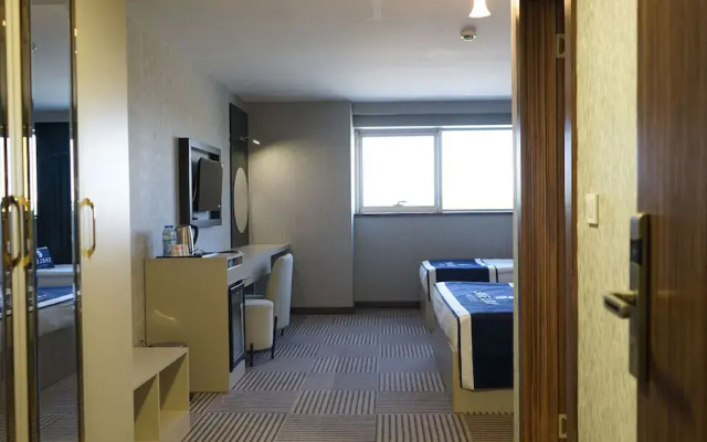 Shelby Hotel