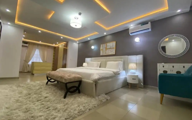 Premium Luxury Apartment by Smart Home
