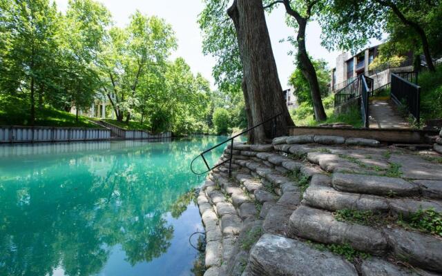 Condo de Comal CW C101