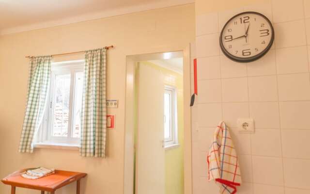 'white House' Apartment- Alfama