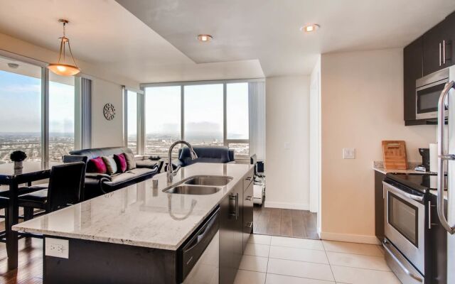 Perfect 2 BR2 BA Luxury Bldg