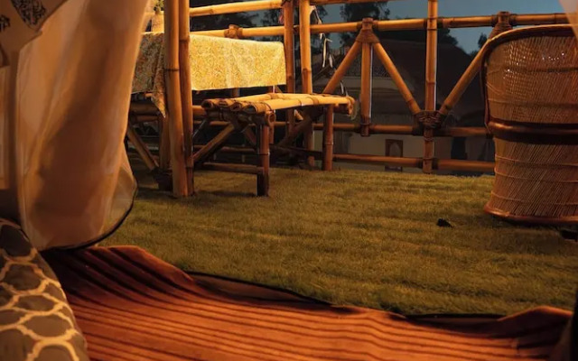 Tuk Tuk Gilhari Noida