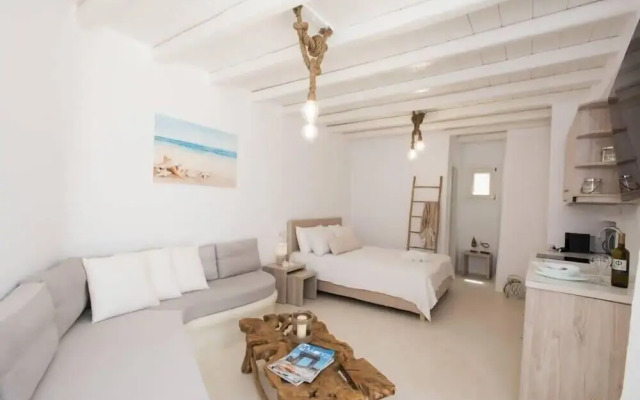 Romantic Mykonian Oasis Suite w Jacuzzi