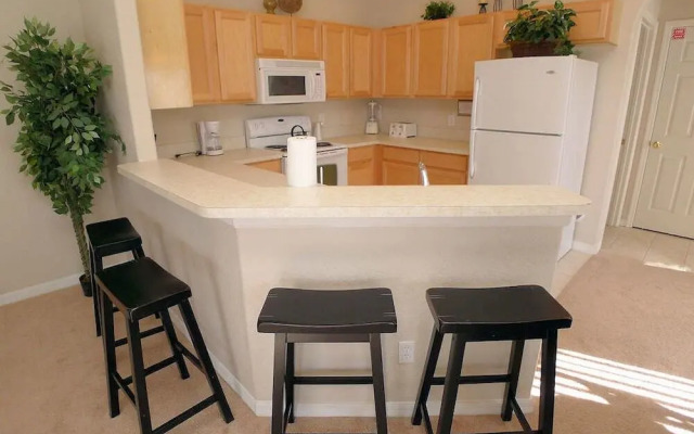 Lazy Breeze Holiday Home 4050